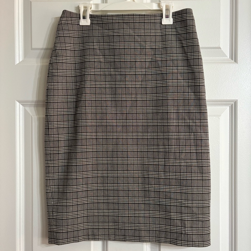 Classic Black and Gray Plaid Pencil Skirt